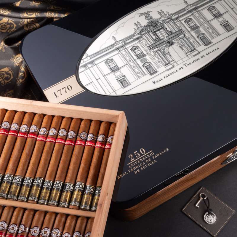 Montecristo Cigar |  Carmen 250 Aniversario Real Fábrica de Tabacos de Sevilla  蒙特卡門 塞維利亞皇家煙草廠 250週年紀念 100支/盒