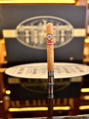Montecristo Cigar |  Carmen 250 Aniversario Real Fábrica de Tabacos de Sevilla  蒙特卡門 塞維利亞皇家煙草廠 250週年紀念 100支/盒