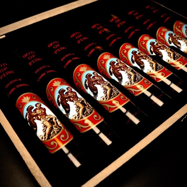 God of Fire Cigar ｜ Serie B Double RObusto Tubo 火神B系列 雙羅布圖 8支/盒