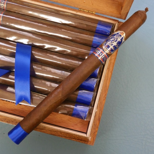 Don Pepin Garcia Cigar｜Blue Label Original Lancero 唐佩平  加西亞 藍矛 二十四支/盒