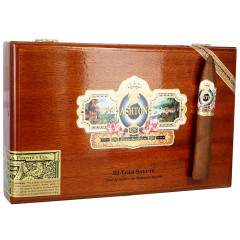 Ashton ESG 22 Year Salute Figurado 25s 阿什顿 ESG 22周年纪念 金字塔 25支/盒（澳门自提）