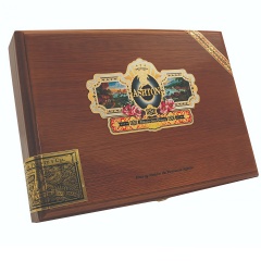 Ashton ESG 20 Year Salute Churchill 25s 阿什顿 ESG 20周年纪念 致敬 丘吉尔 25支/盒（澳门自提）