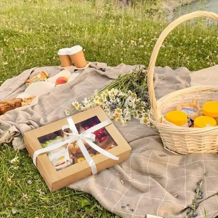 Wholesale customized disposable waterproof kraft paper sushi snack ribbon picnic box