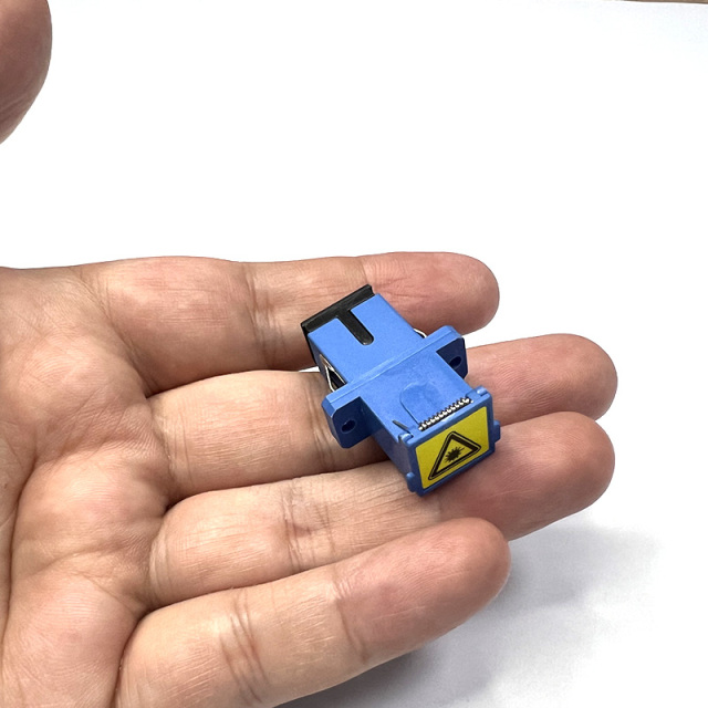 SC/UPC Adapter with Auto Dust Cap Shutter Blue