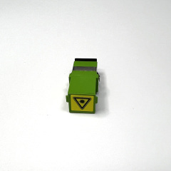 Bộ chuyển đổi SC/APC có nắp chắn bụi tự động