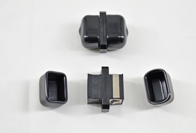 Bộ chuyển đổi sợi quang MPO màu đen