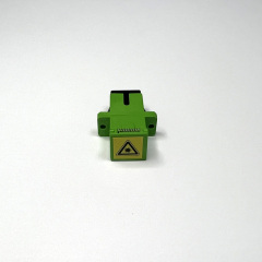 Adaptateur SC/APC avec obturateur automatique anti-poussière vert