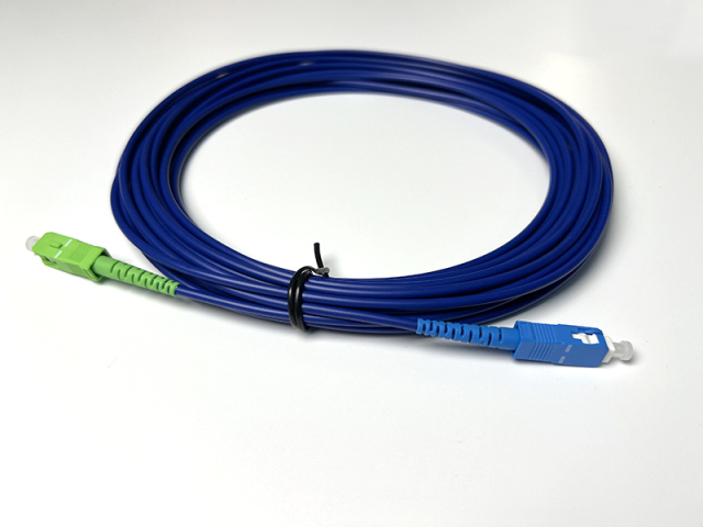 Glasfaser-Patchkabel, optisches Kabel, Glasfaser-Jumper, gepanzert mit SC APC- auf SC UPC-Anschluss, G657A1, Singlemode-Glasfaser, LSZH, 0,5 m, 1 m, 3 m, 5 m, 10 m lang