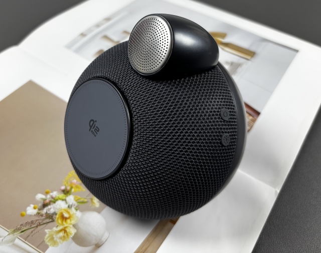 Qi 2.2 25W 3 in 1 wireless charger with bluetooth speaker