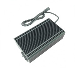 Smart Dustproof design 75.6V 4A Lithium battery charger For 60V 18S Li-ion Battery charger Electric Scooter E-bike motorcycle