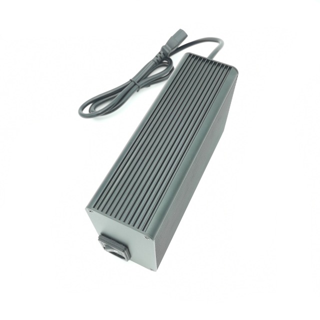 Smart Dustproof design 84V 3A Lithium battery charger For 72V 20S Li-ion Battery charger Electric Scooter E-bike motorcycle with UL KC RCM