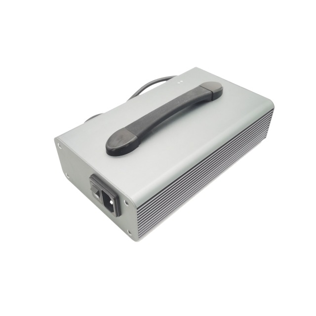 Smart Dustproof design 87.6V 6A LiFePO4 battery charger For 72V 24S LiFePO4 Battery charger Electric Scooter E-bike motorcycle