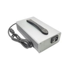 Smart Dustproof design 88.2V 6A Lithium battery charger For 72V 21S Li-ion Battery charger Electric Scooter E-bike motorcycle