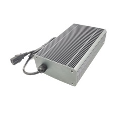 Smart Dustproof design 84V 6A Lithium battery charger For 72V 20S Li-ion Battery charger Electric Scooter E-bike motorcycle