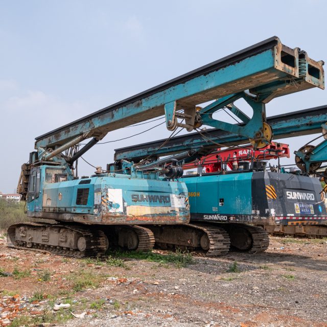 SWDM Rotary Drilling Rig 320kN.m