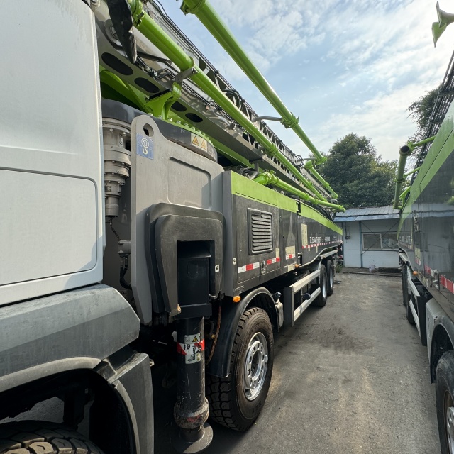 ZOOMLION Concrete Pump Truck 62m