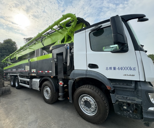 ZOOMLION Concrete Pump Truck 62m