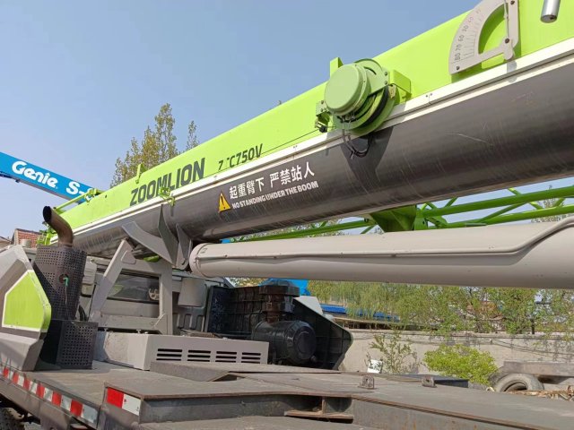 ZOOMLION Truck Crane 55T