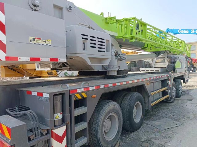 ZOOMLION Truck Crane 55T