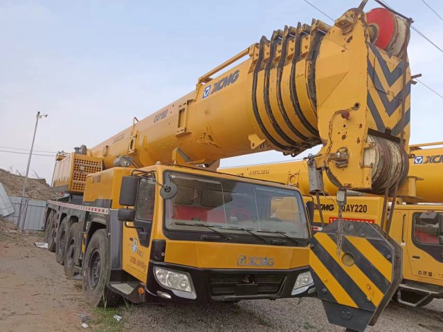 XCMG Truck Crane 180T