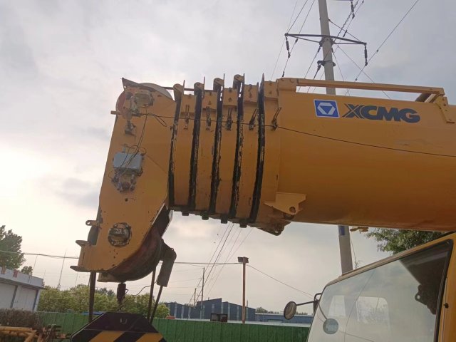 XCMG Truck Crane 180T