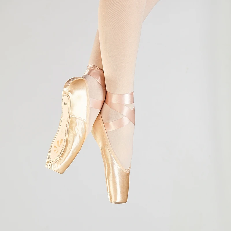 Classic Pointe Shoe Gabymar