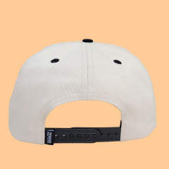 Baseball Cap - CMC-1072(100% Cotton Off White Khaki With Black Suede Badge Patch Logo Baseball Cap Supplier )