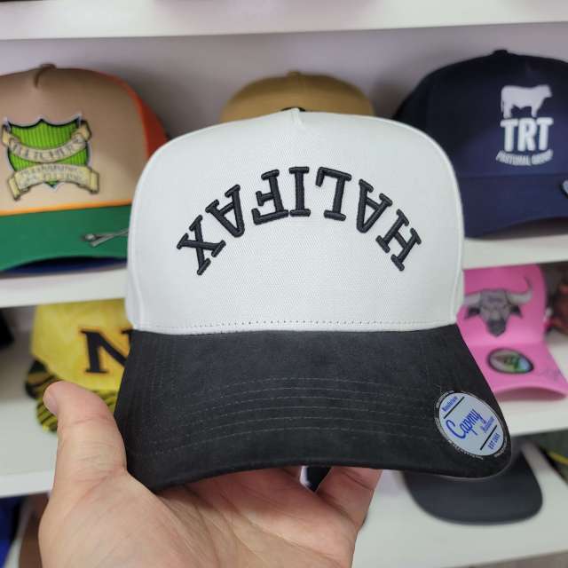 Baseball Cap - CMC-1107 (100% Cotton Off White Crown Hat Black Visor Two Tone Upside Letter 3D Embroidery Baseball Cap Manufacturer)