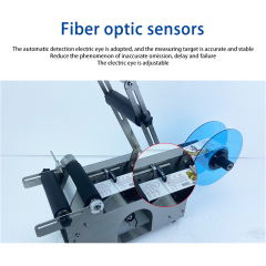 Round bottle labeling machine