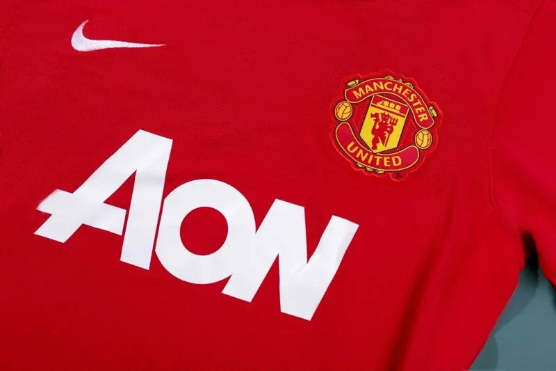 Retro Manchester United 11-12 Home Jersey