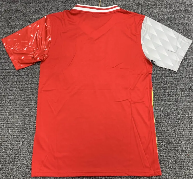 Retro Liverpool 2005 Commemorative Jersey