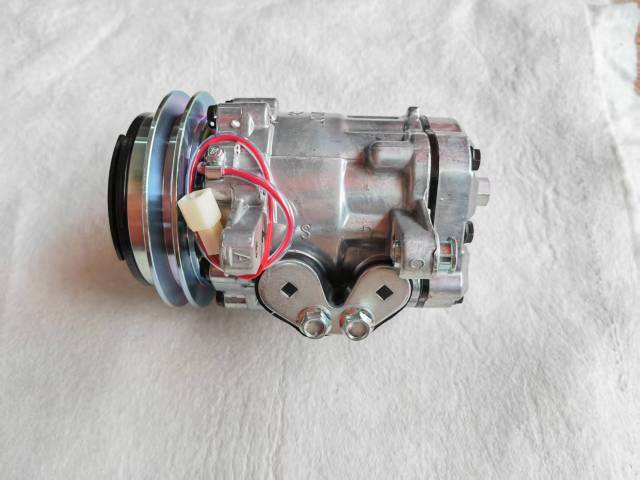 7B10 1A 115MM R134a for Komatsu Excavator