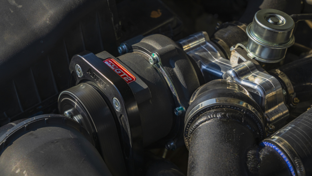 Mitsubishi Pajero 3.8L V97 6G75 HKS Centrifugal Supercharger Kit