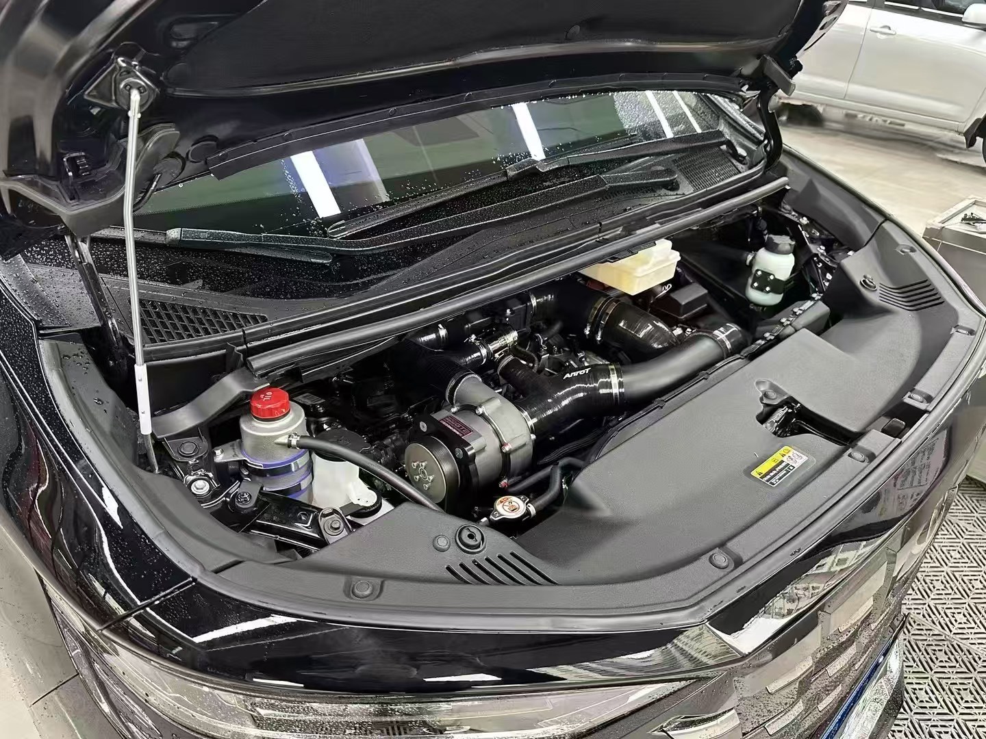 Toyota Alphard 2.5L Hybrid AH40 A25 HKS Centrifugal Supercharger Kits Toyota Vellfire 2.5L Supercharger Kits