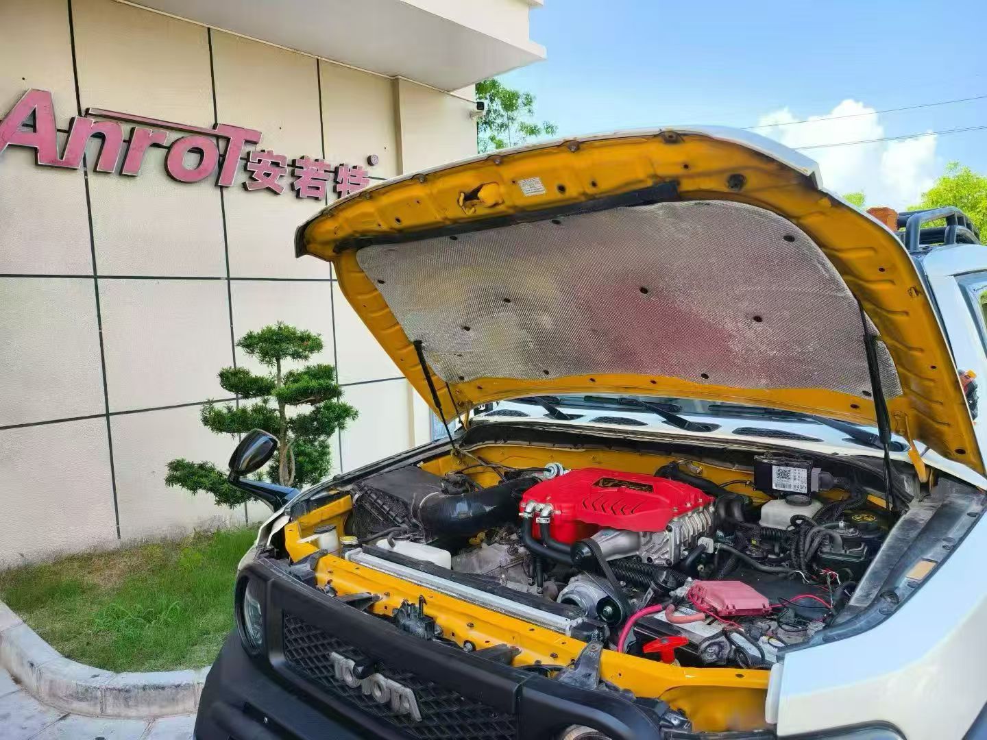 Toyota FJ Cruiser 4.0L 1GR-FE VT TVS1320 Supercharger Kit