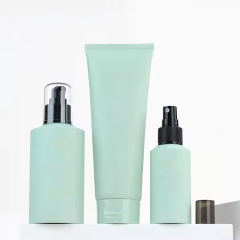 Luxury Green Shampoo and Conditioner Bottles