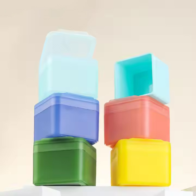 300ml Cotton Pads Jar with Tweezer Plastic Square Cotton Pads Jar
