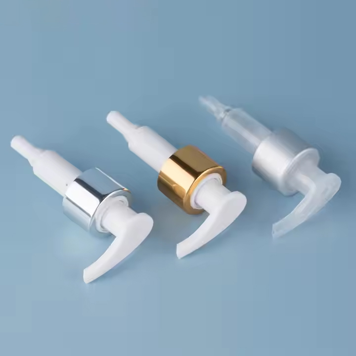 PET bottle with gold silver lotion pump