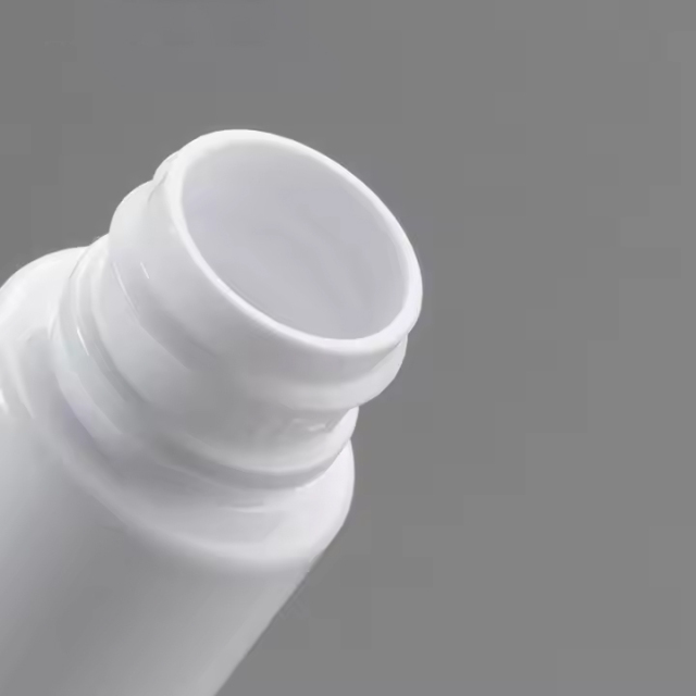 cosmetic plastic dropper bottles