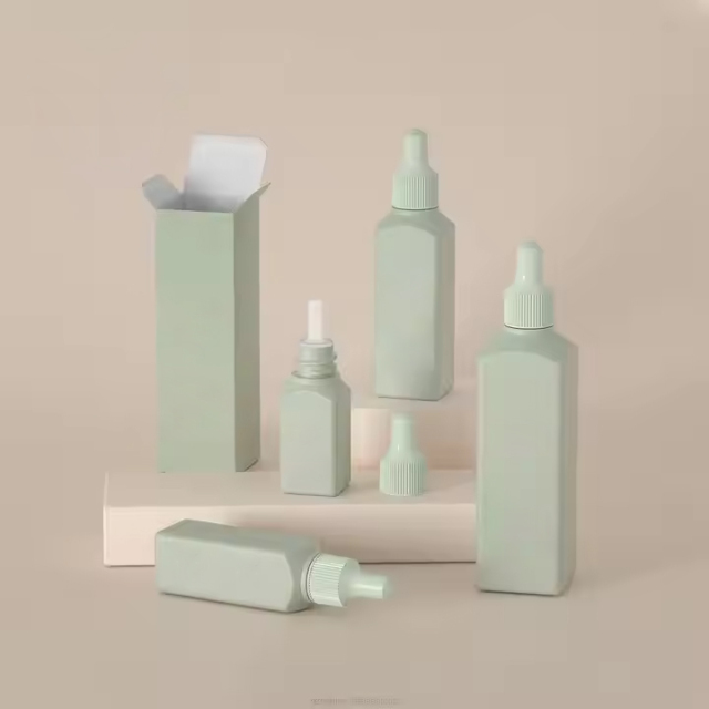 PE Essence Bottles Screw Cap Cosmetic Packages