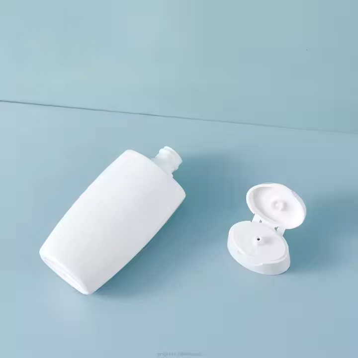 Plastic Sunscreen Bottles PE Tube White Flip Cap Bottle