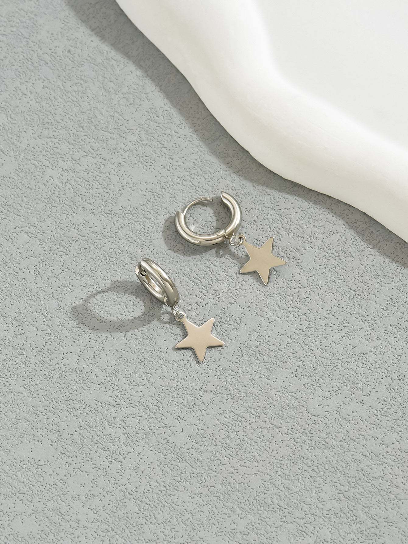 18K Gold Plated 1对时尚经典百搭个性高级感星星女款耳环耳坠