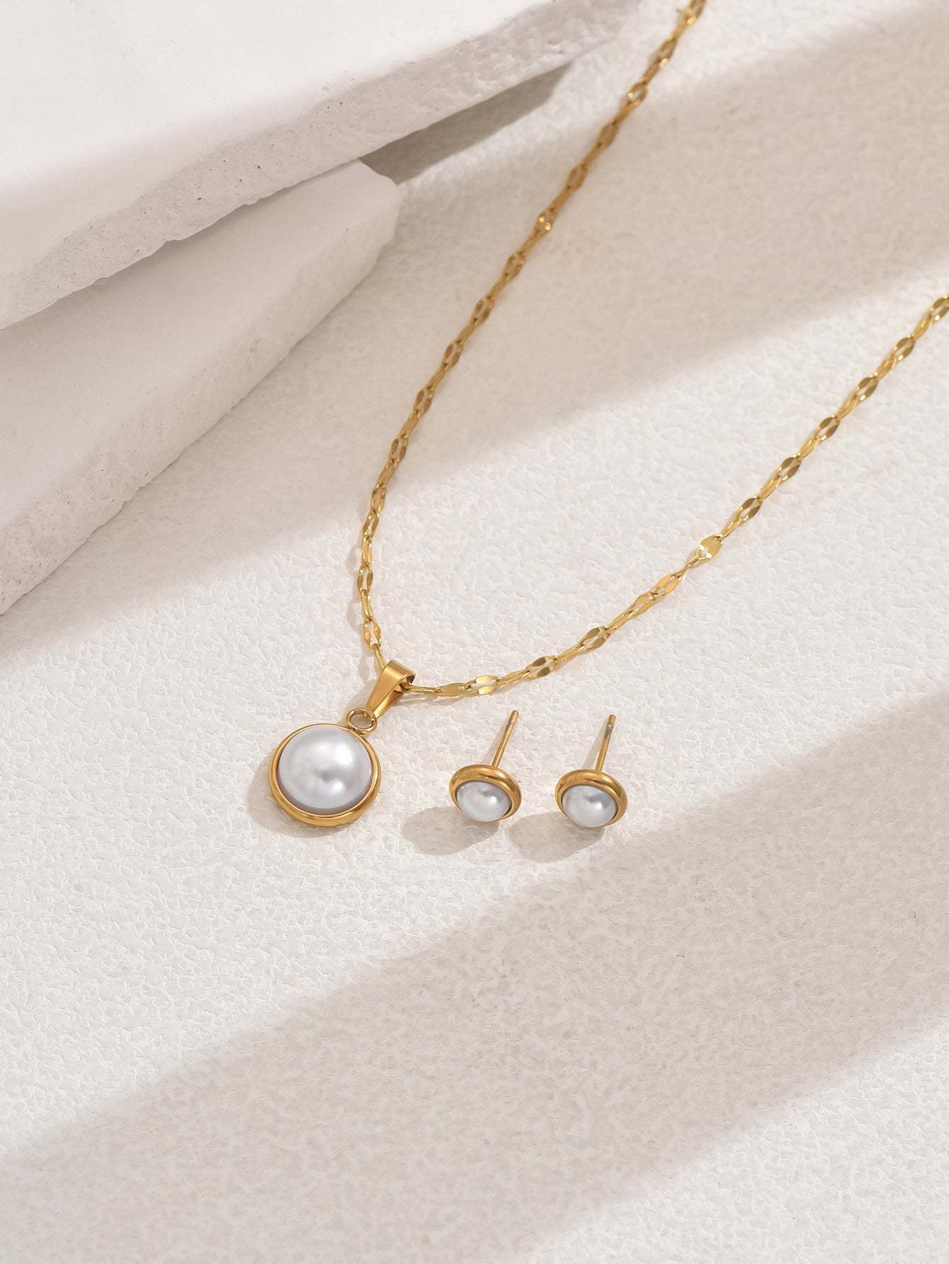 18K Gold Plated 三件套时尚个性百搭气质精美复古仿珍珠项链女款套装