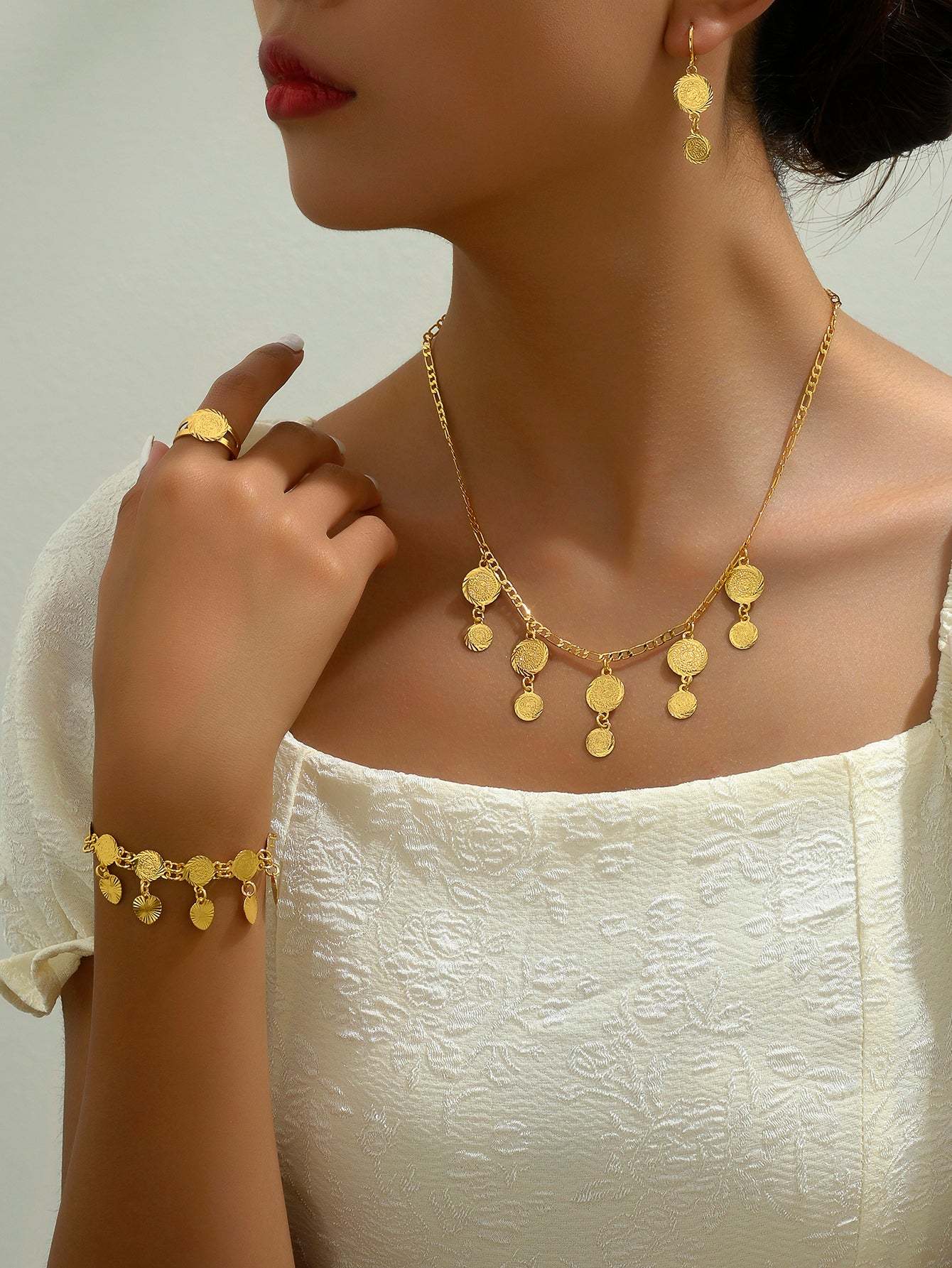 18K Gold Plated 五件套时尚简约休闲通勤精致复古气质个性钱币百搭项链耳环戒指手链套装