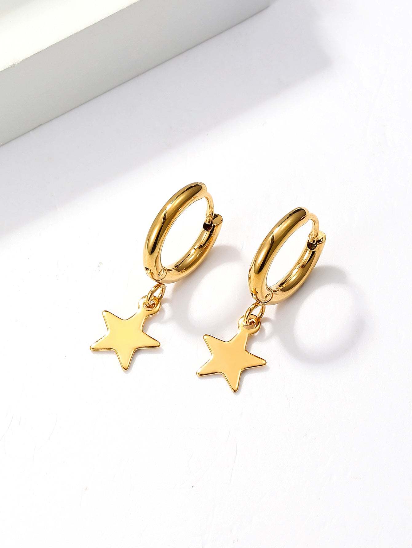 18K Gold Plated 1对时尚经典百搭个性高级感星星女款耳环耳坠