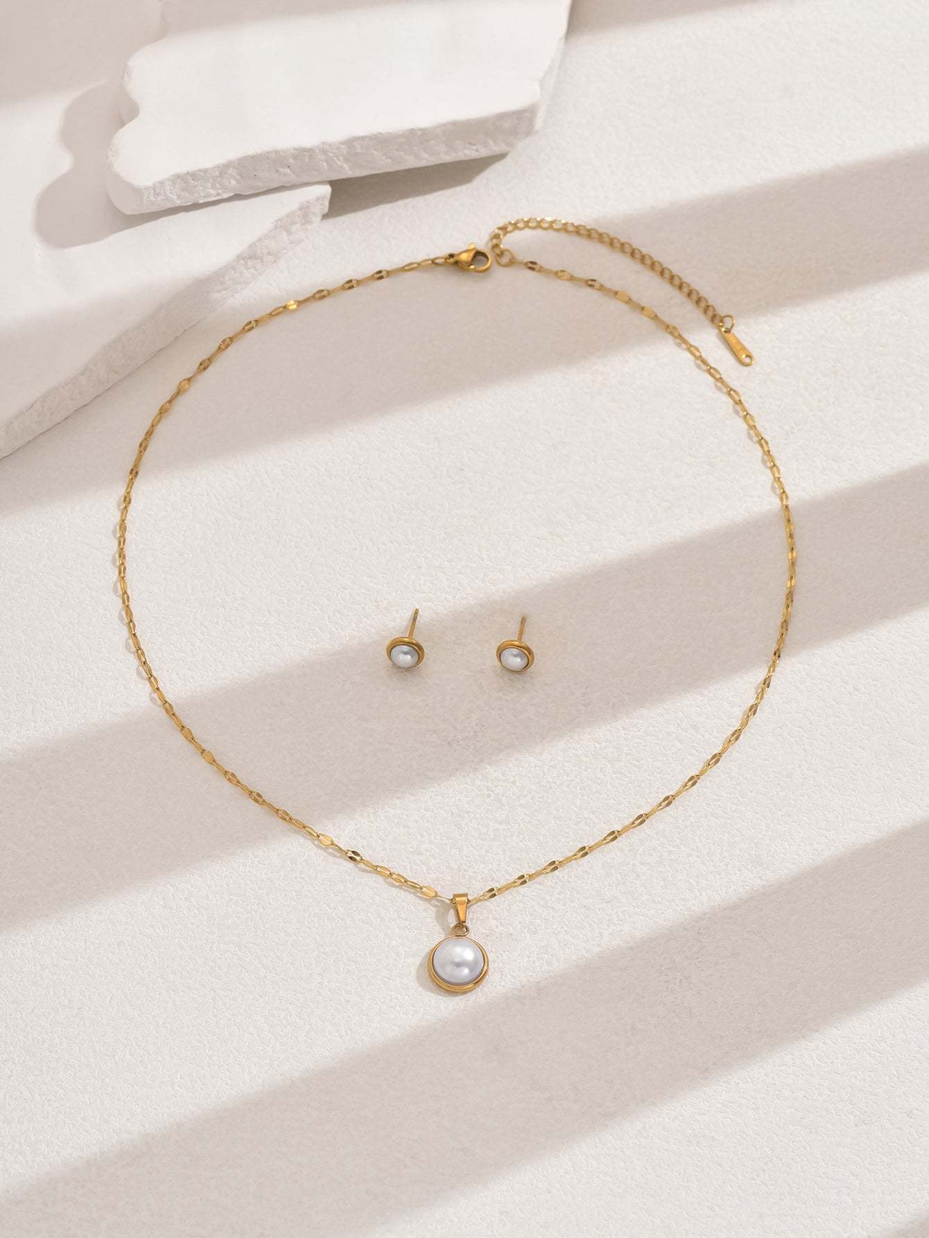 18K Gold Plated 三件套时尚个性百搭气质精美复古仿珍珠项链女款套装