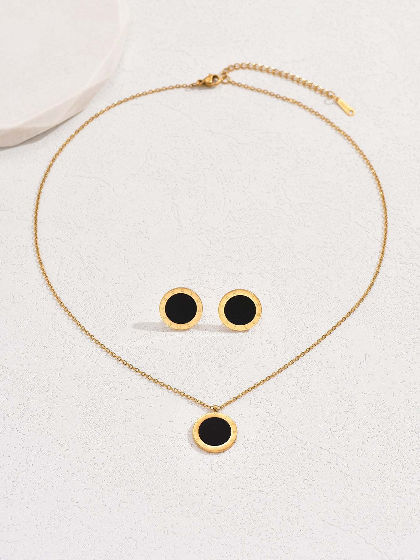 18K Gold Plated 三件套时尚个性简约锁骨项链高端创意轻奢首饰女款套装
