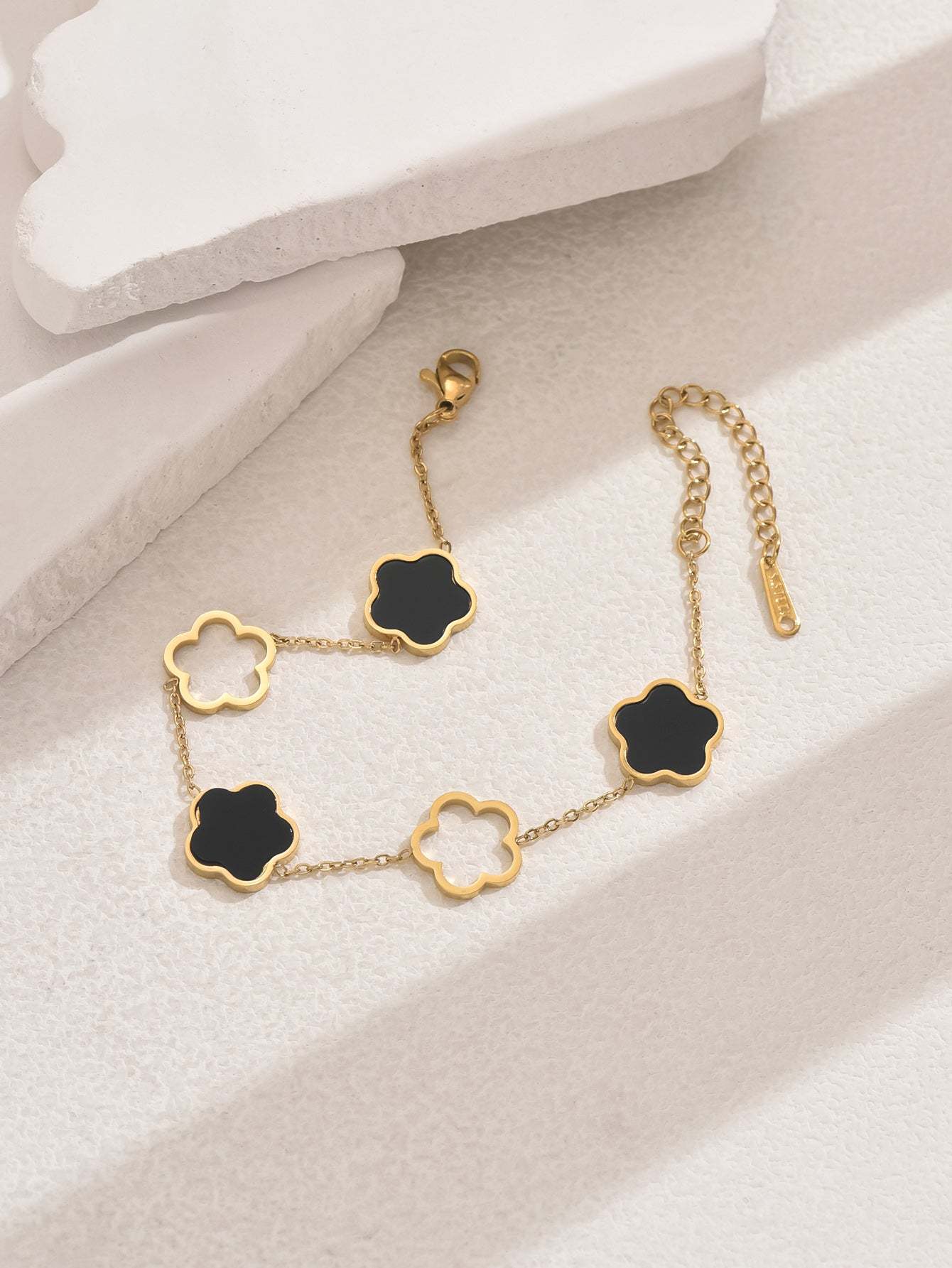 18K Gold Plated 一件时尚简约通勤贝壳花朵高级感女款链条手链