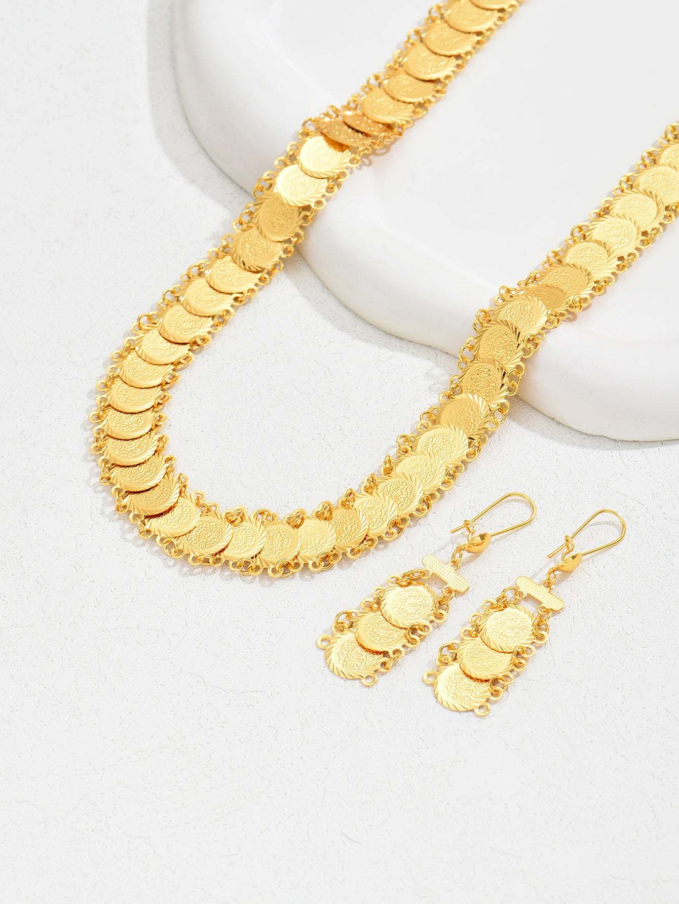 18K Gold Plated 三件套时尚个性百搭通勤项链耳环简约时尚个性长款钱币女款套装