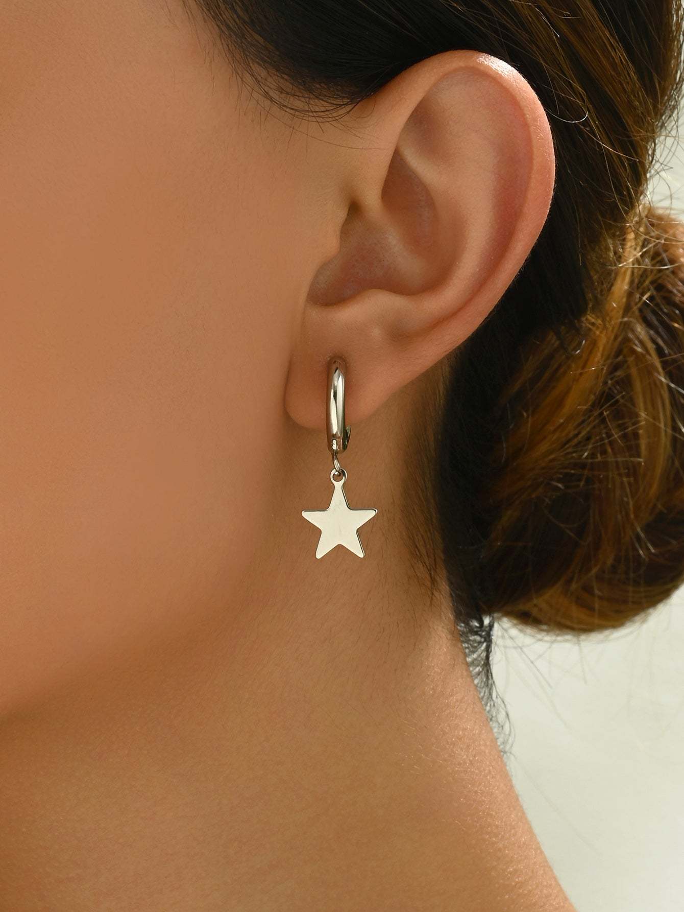 18K Gold Plated 1对时尚经典百搭个性高级感星星女款耳环耳坠